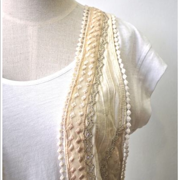 Moyna embellished Anthropologie vest. Size Medium - Picture 2 of 5